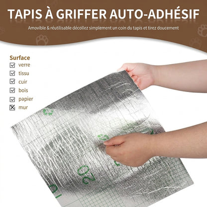 Vue verso du tapis à griffer auto-adhésif, avec les surfaces où le coller : verre, tissu, cuir, bois et papier. Pas recommandé sur les murs.
